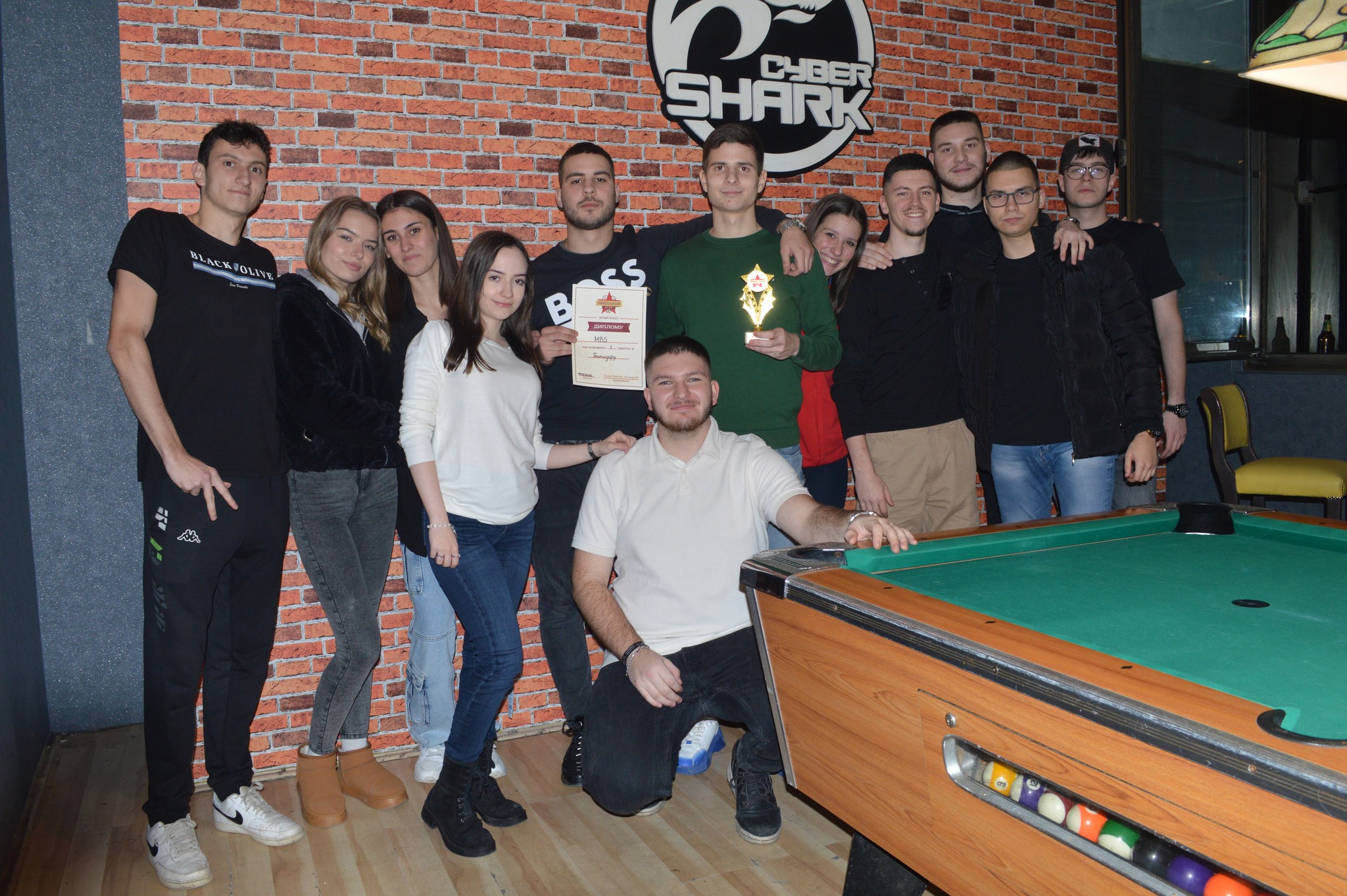Team building uz  bilijar i druženje - Zvezdine igre za firme i kompanije